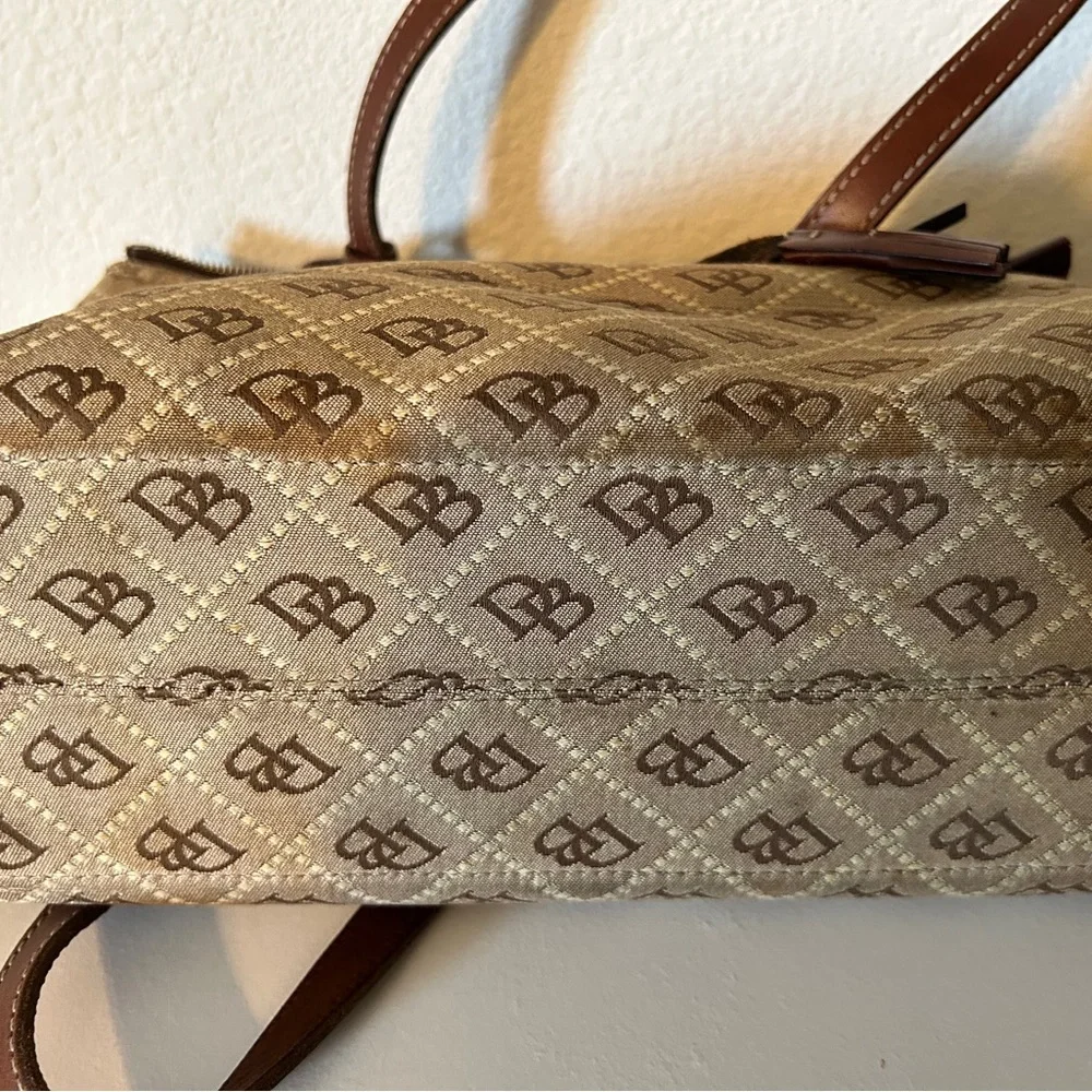 Dooney & Bourke Vintage Canvas Tassell Signature Jacquard Shoulder Bag - Picture 4 of 5